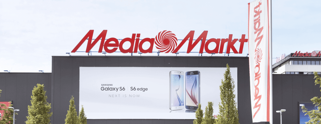 MediaMarkt Portugal store outside building