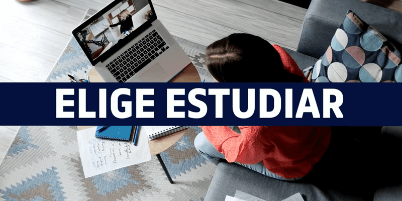 Student watching UOC (Open University of Catalonia) videos